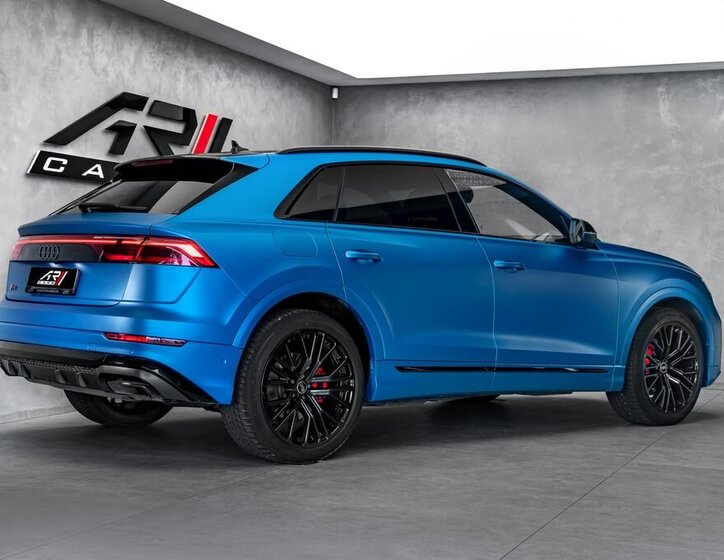 Audi Q8 SUV / Terénní 3,0 l 210 kw
