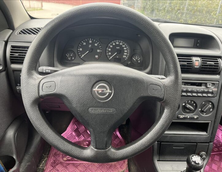 Opel Astra Hatchback 1,7 l 55 kw