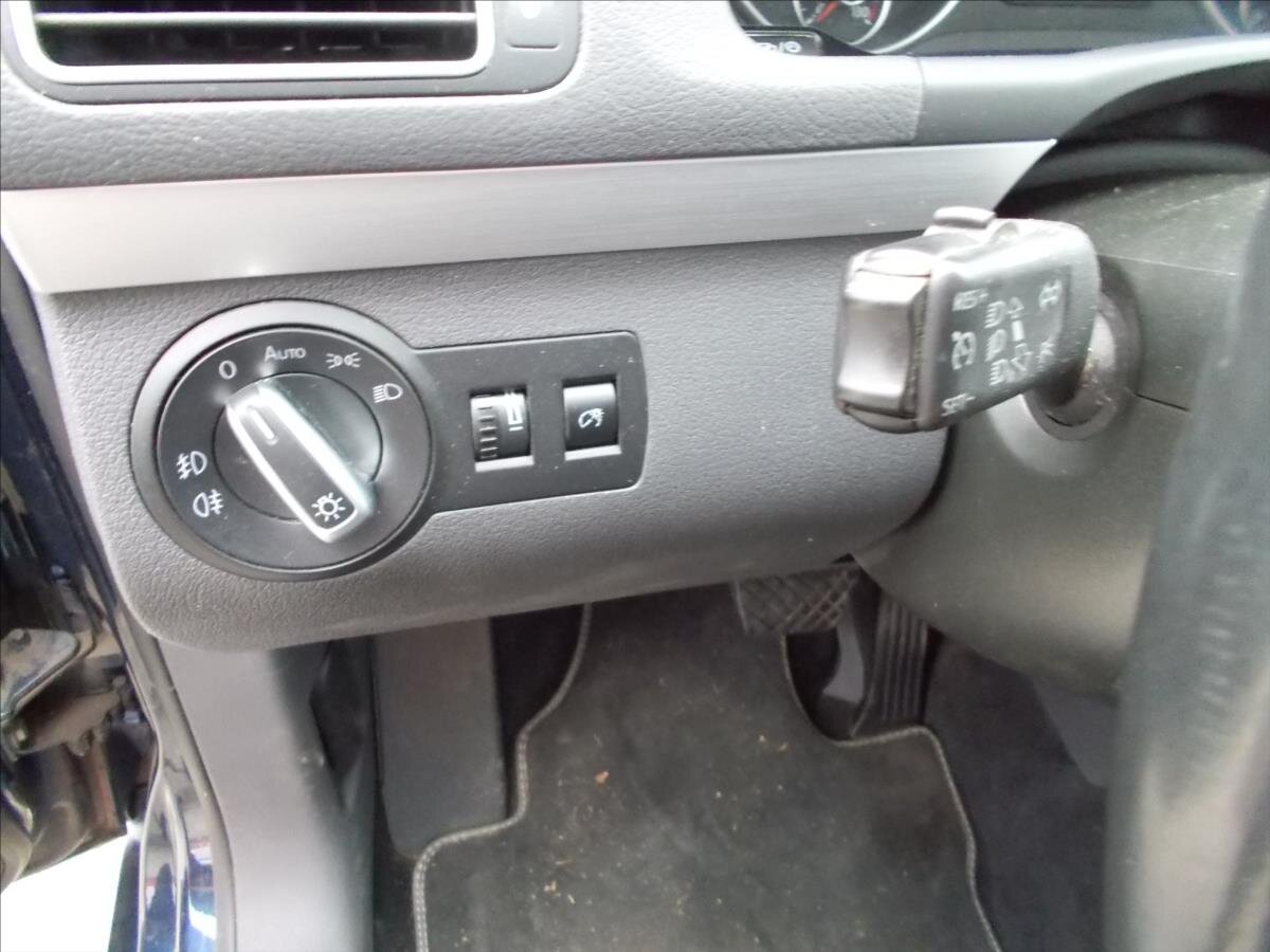 Volkswagen Touran MPV 2,0 l 103 kw