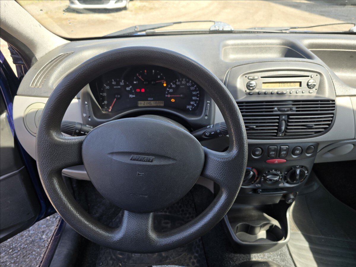 Fiat Punto Hatchback 1,2 l 44 kw