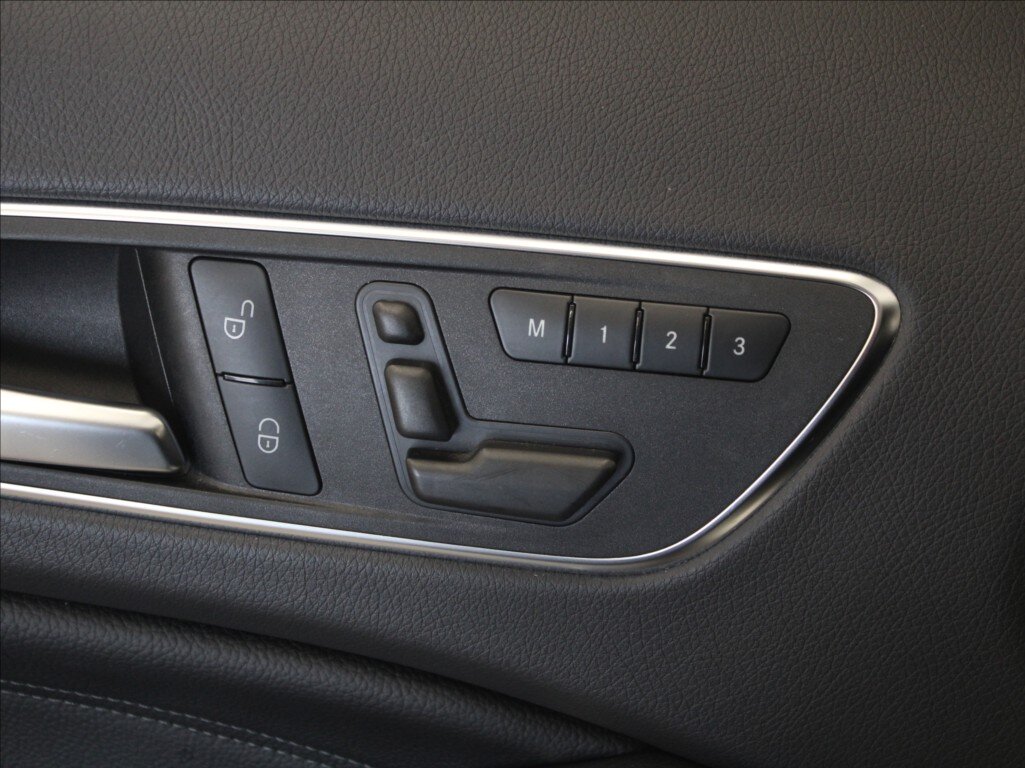 Mercedes-Benz GLA SUV / Terénní 2,0 l 155 kw