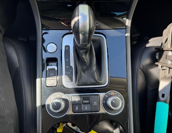 Volkswagen Touareg 11