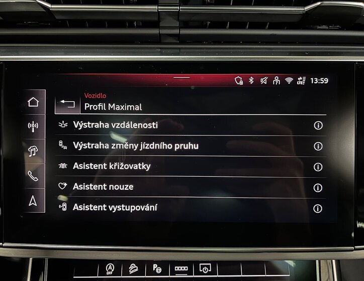 Audi Q8 SUV / Terénní 3,0 l 210 kw