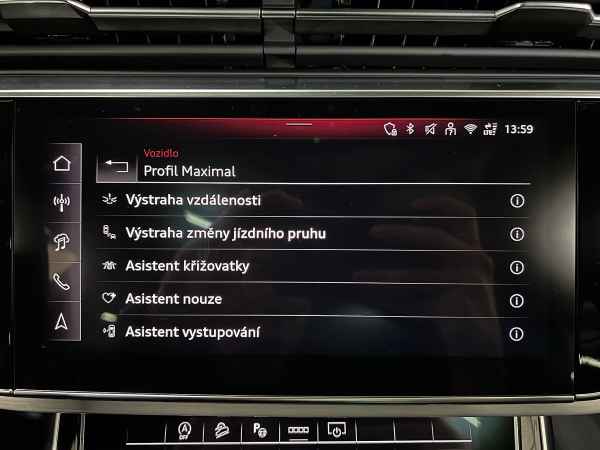 Audi Q8 SUV / Terénní 3,0 l 210 kw