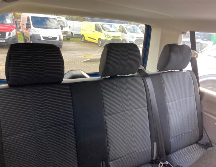 Volkswagen Caravelle 31