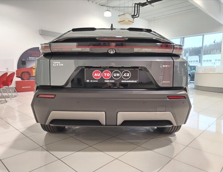 Toyota C-HR CUV / Crossover 0,0 252 kw