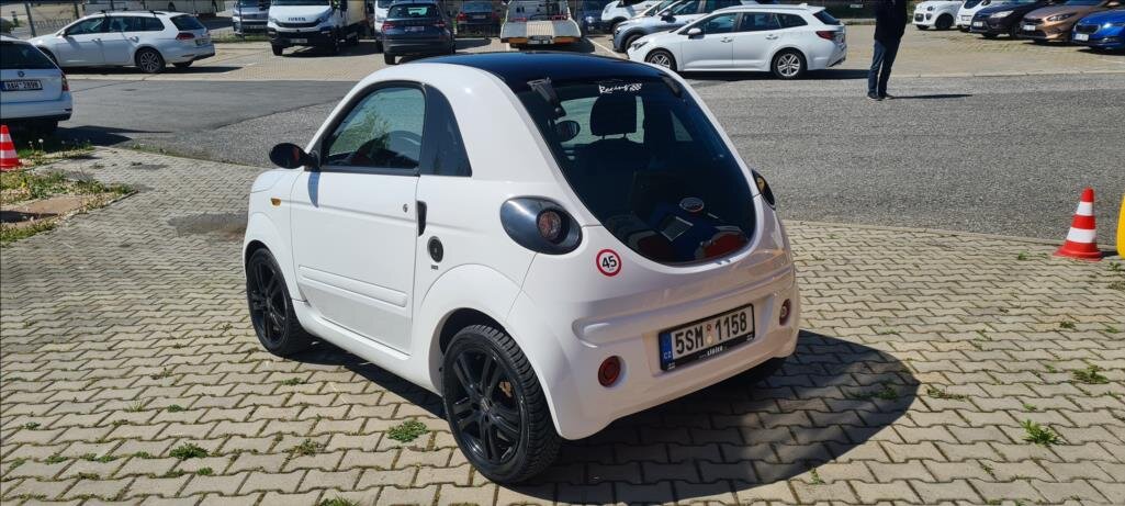 Microcar DUE Hatchback 498,0 6 kw