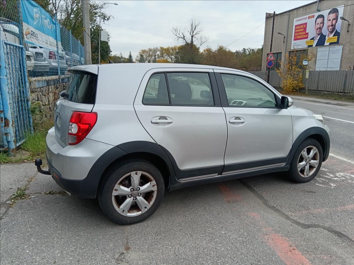 Toyota Urban Cruiser Hatchback 1,4 l 66 kw