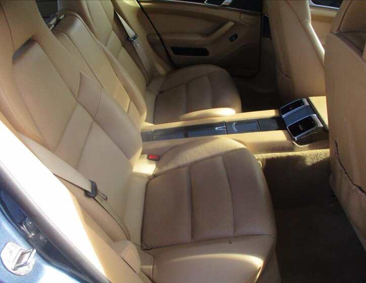 Porsche Panamera 11