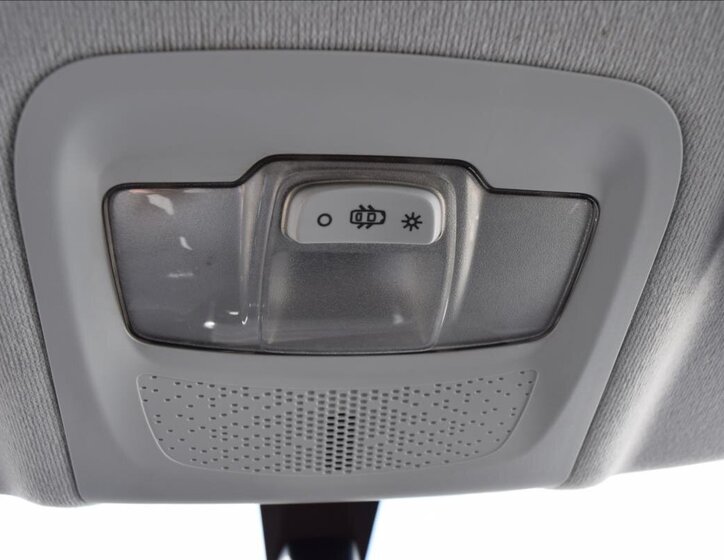 Peugeot 208 Hatchback 1,4 l 50 kw