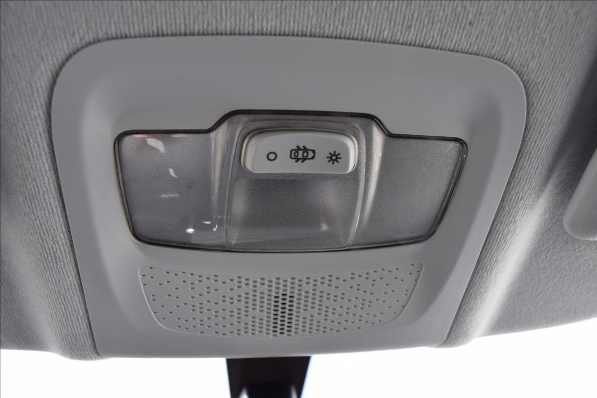 Peugeot 208 Hatchback 1,4 l 50 kw