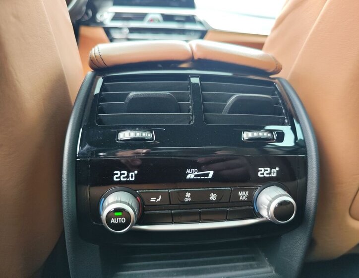 BMW Řada 5 Sedan / Limuzína 3,0 l 235 kw