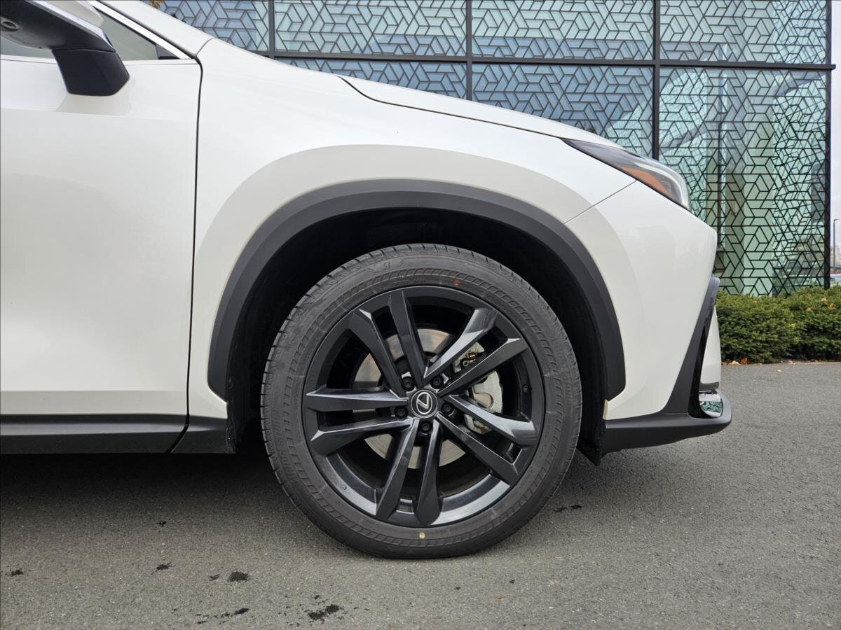 Lexus NX 450h plus SUV / Terénní 2,5 l 227 kw