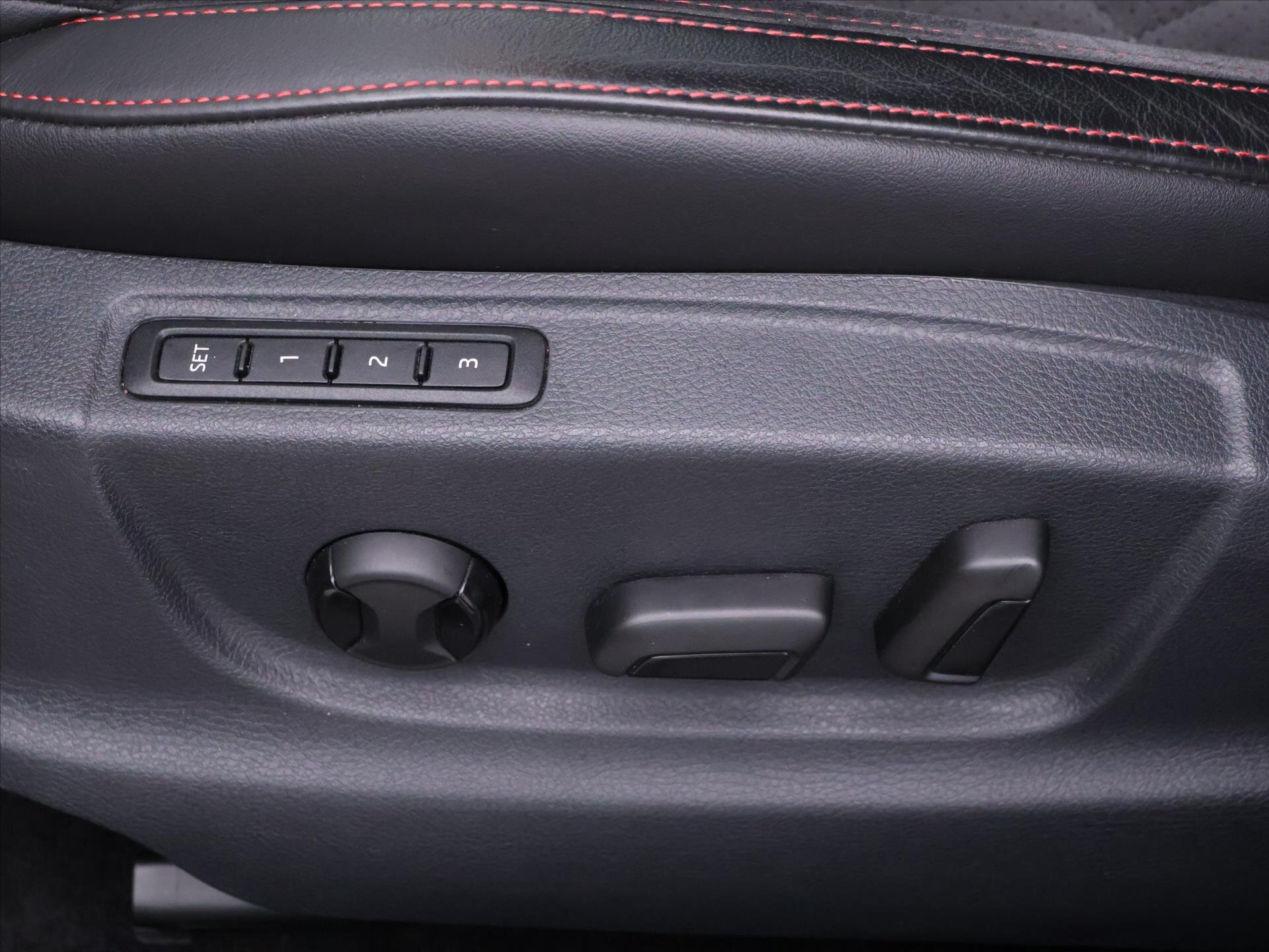 Škoda Octavia Liftback 2,0 l 180 kw