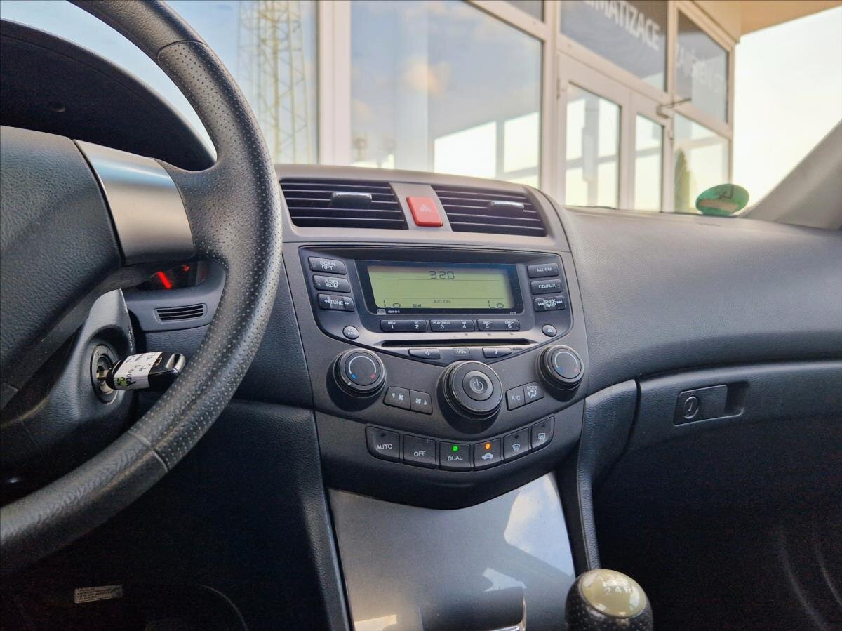 Honda Accord Sedan / Limuzína 2,0 l 114 kw