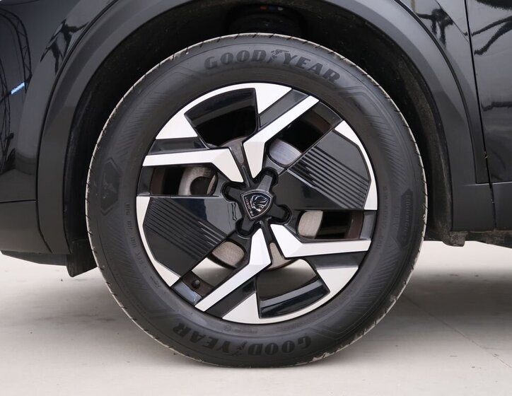 Peugeot 2008 SUV / Terénní 1,2 l 74 kw