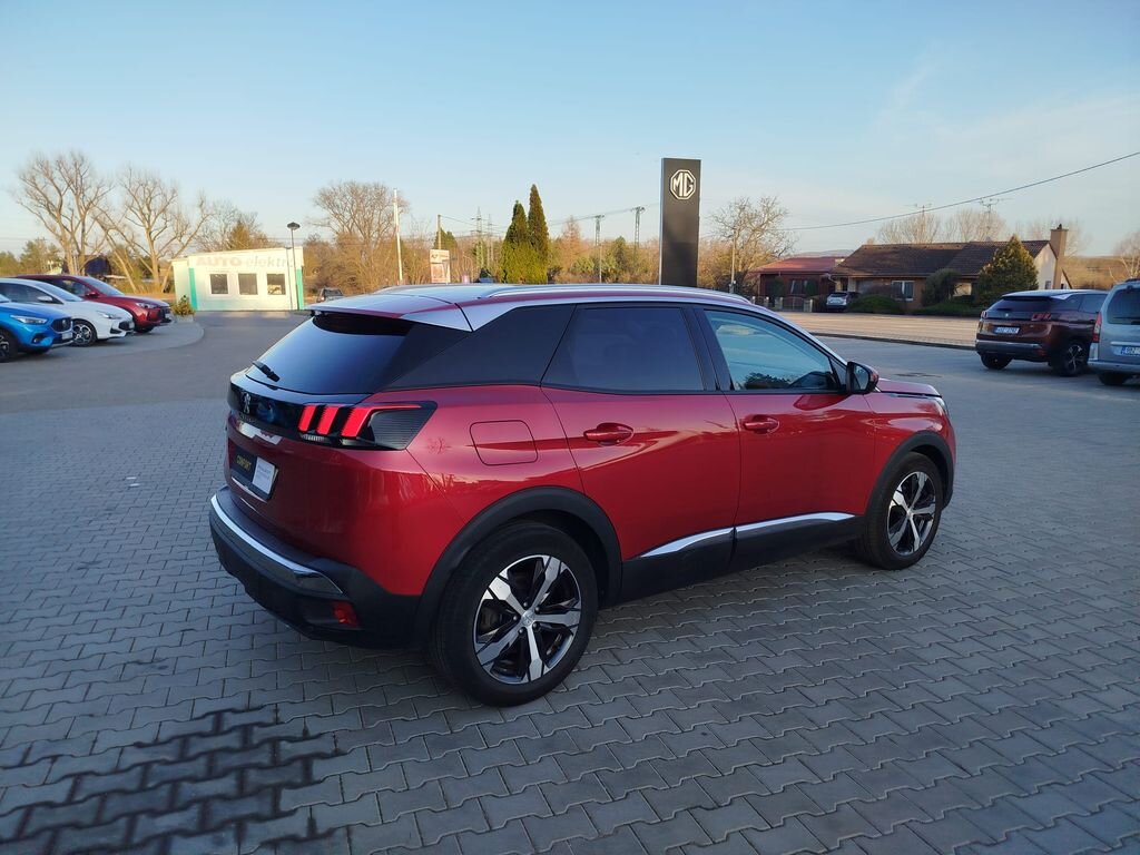 Peugeot 3008 SUV / Terénní 1,5 l 96 kw