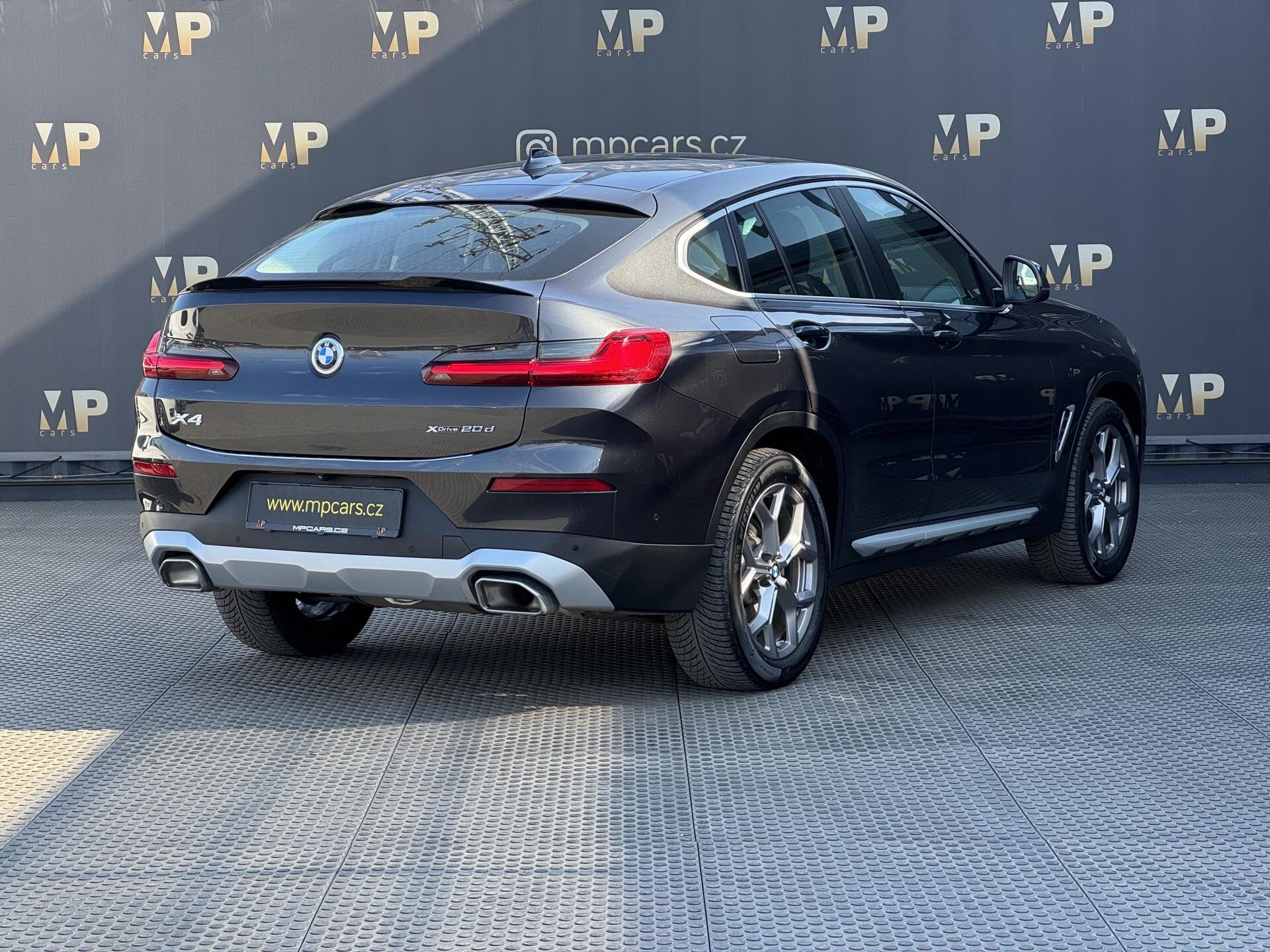 BMW X4 SUV / Terénní 2,0 l 140 kw