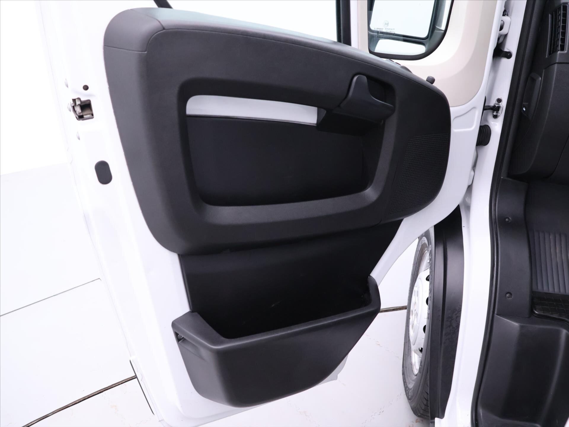 Peugeot Boxer Skříň 2,2 l 121 kw