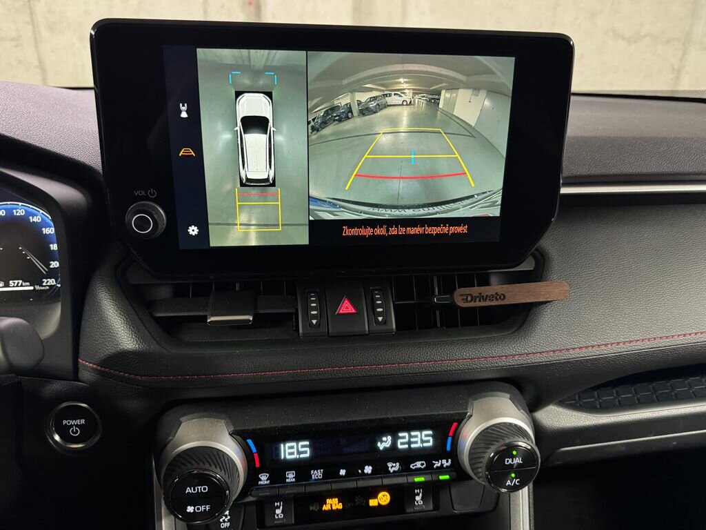 Toyota RAV4 SUV 2,5 l 228 kw