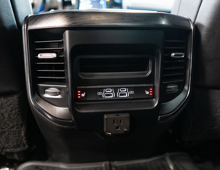 Dodge RAM Pick-up 6,4 l 306 kw