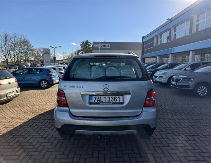 Mercedes-Benz Třídy M SUV 3,0 l 140 kw