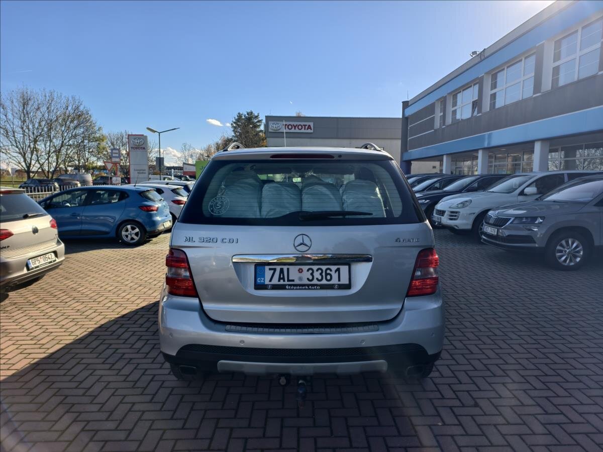 Mercedes-Benz Třídy M SUV 3,0 l 140 kw
