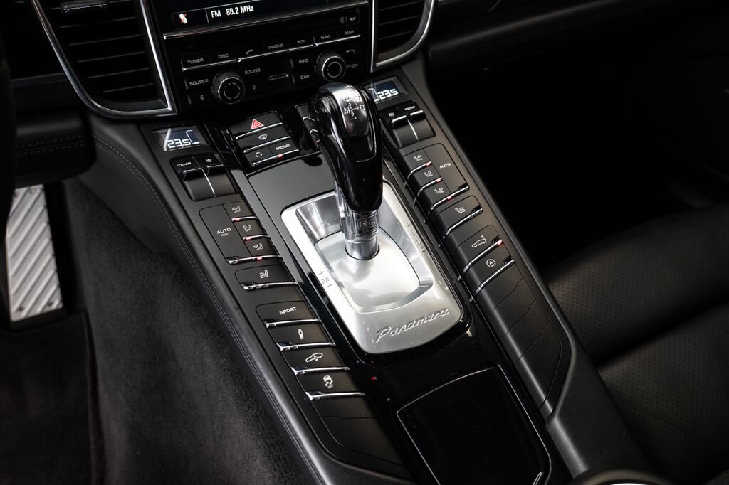 Porsche Panamera Sedan 4,8 l 294 kw