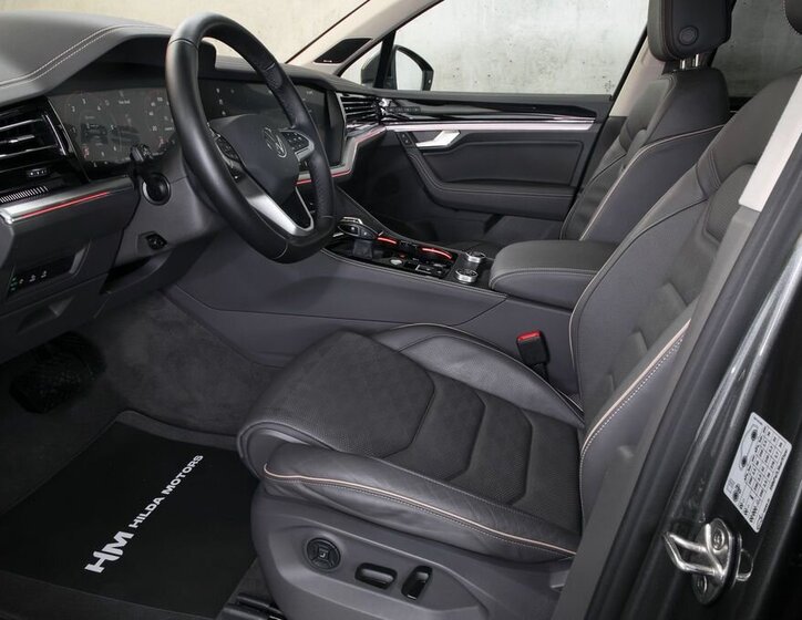 Volkswagen Touareg SUV / Terénní 3,0 l 210 kw