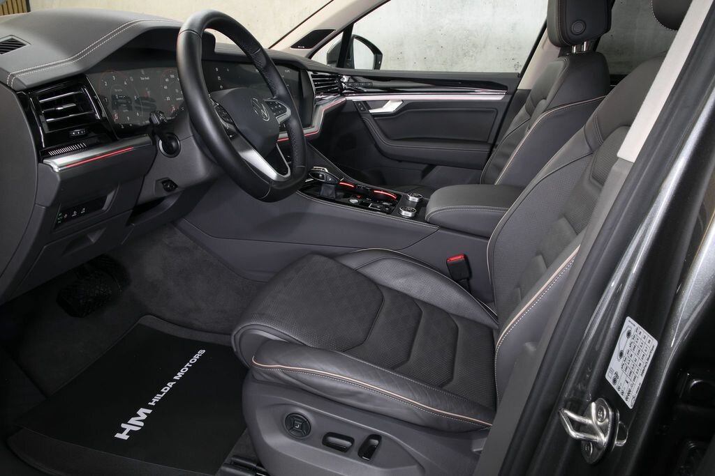 Volkswagen Touareg SUV / Terénní 3,0 l 210 kw