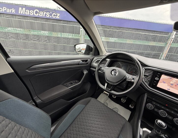 Volkswagen T-Roc SUV / Terénní 999,0 85 kw
