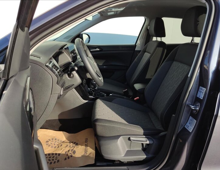 Volkswagen T-Cross 7