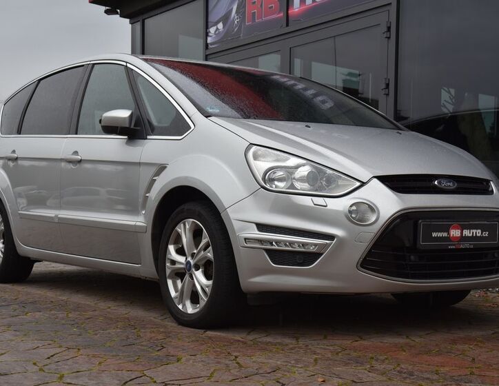Ford S-MAX 5