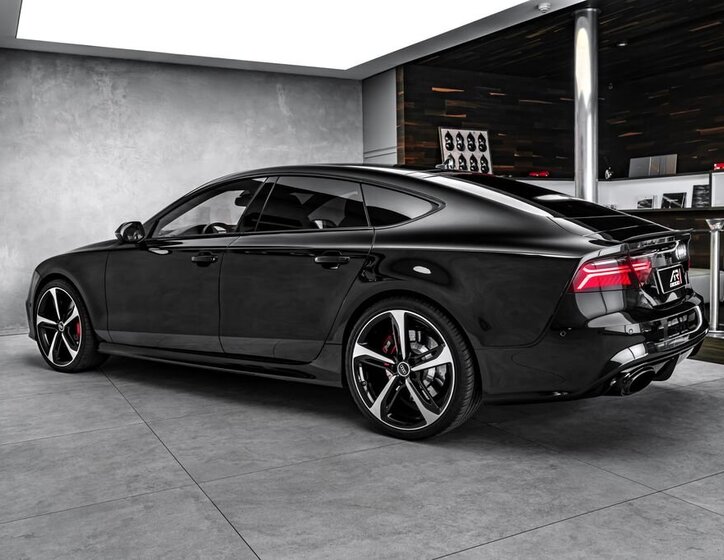 Audi RS7 Sedan / Limuzína 4,0 l 412 kw