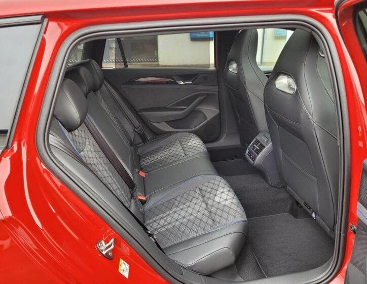 Volkswagen Passat Kombi 2,0 l 195 kw