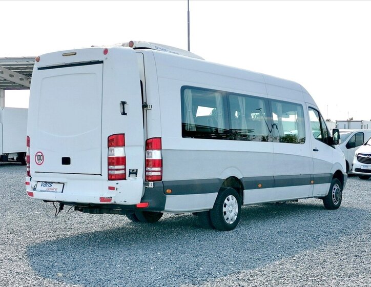 Mercedes-Benz Ostatní Ostatní 2,1 l 120 kw