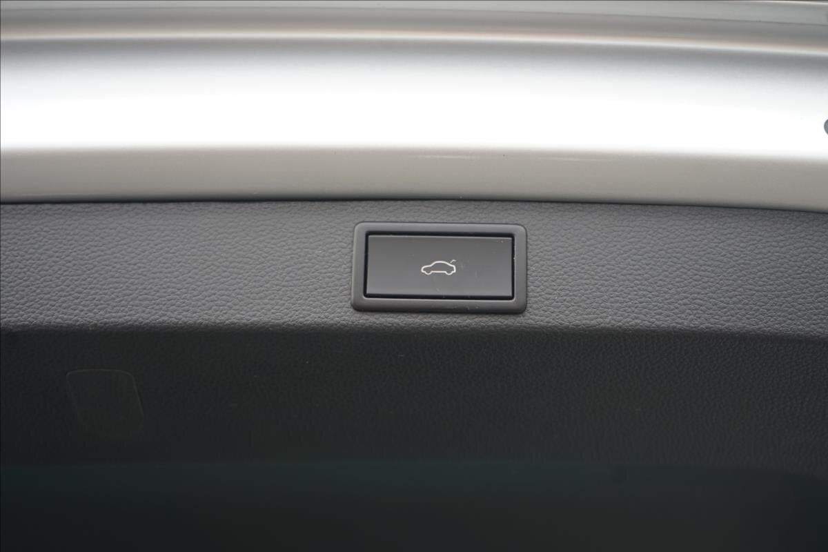 Škoda Karoq SUV 1,5 l 110 kw