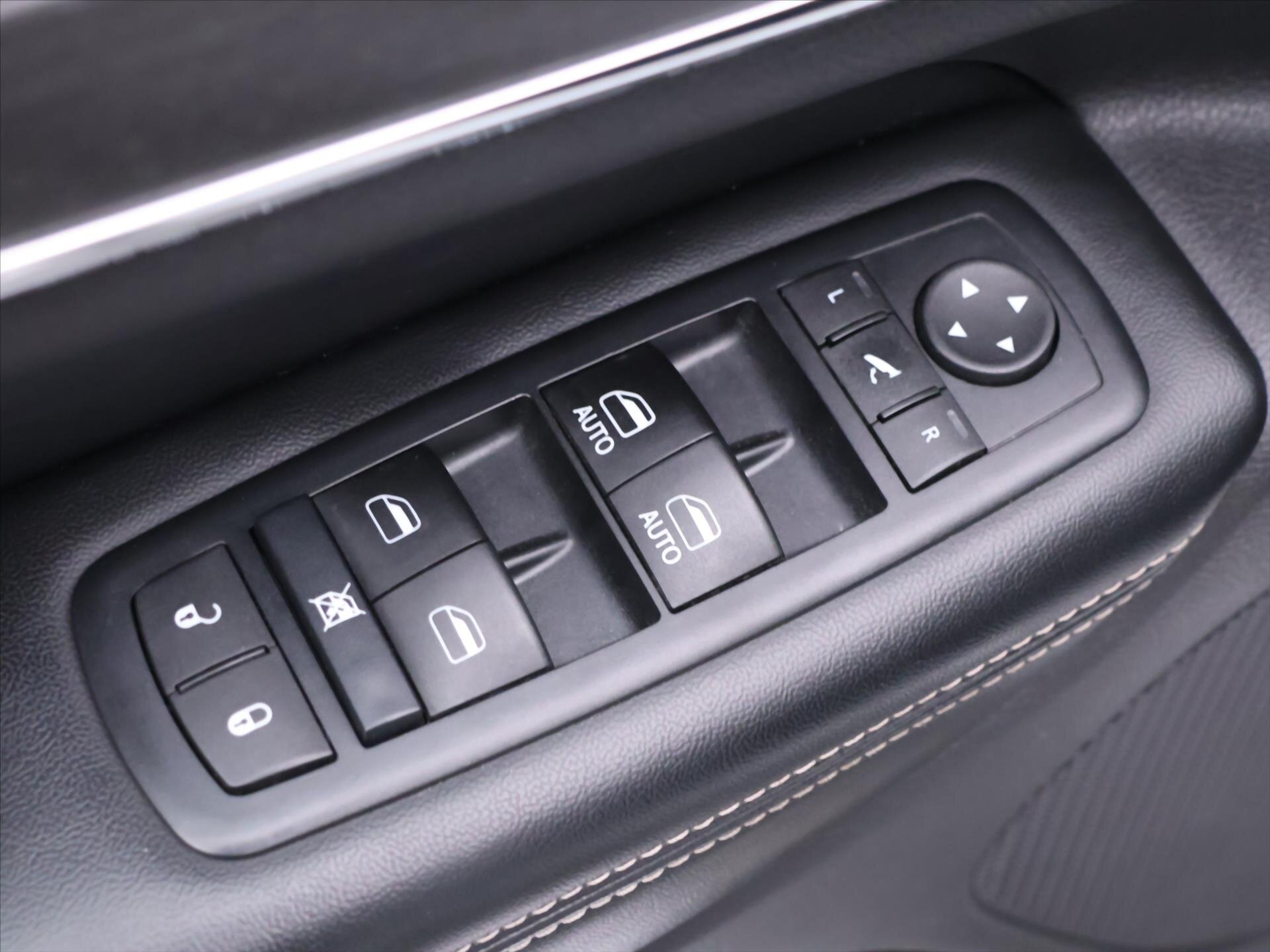 Jeep Grand Cherokee SUV / Terénní 3,0 l 184 kw