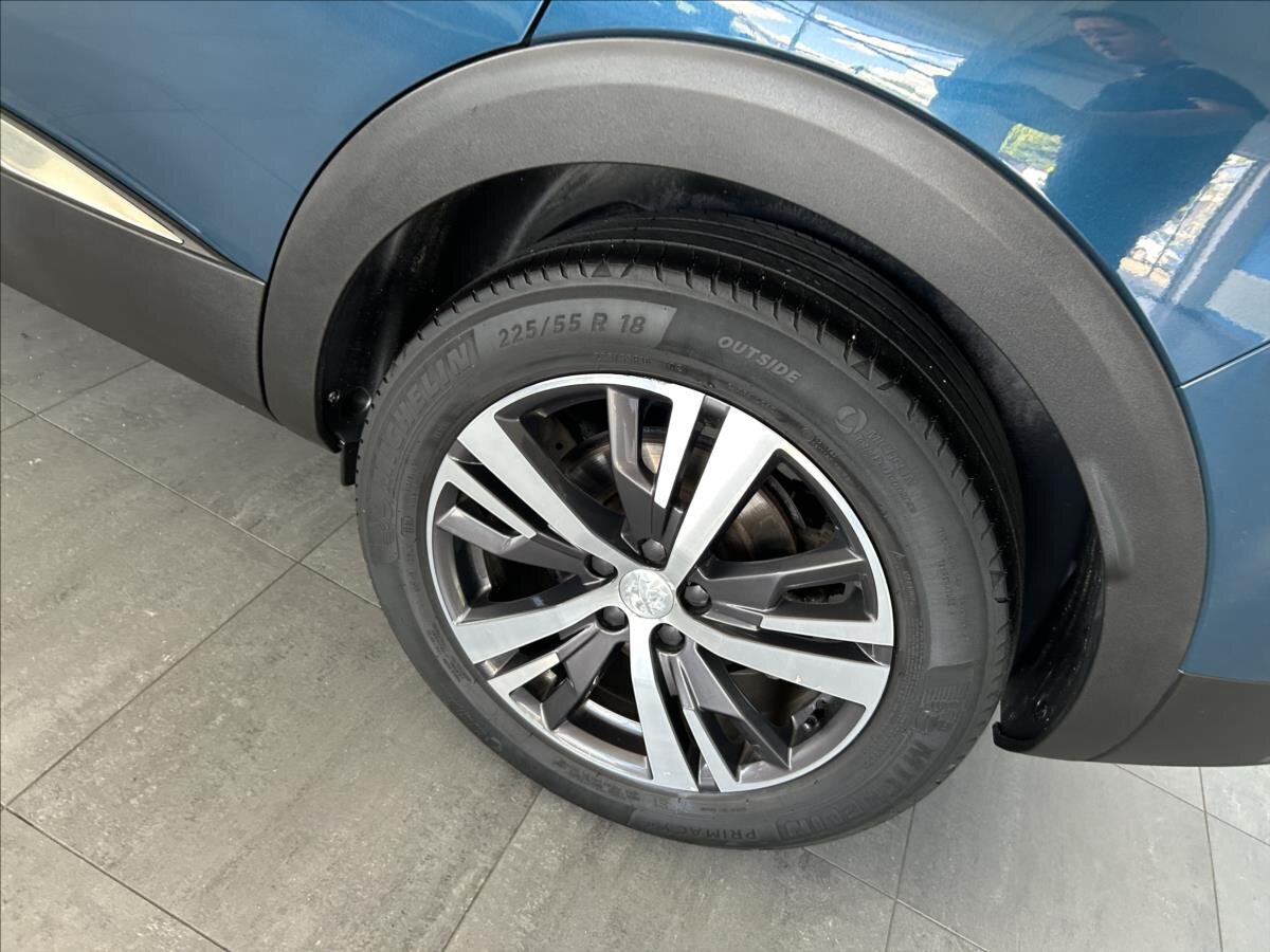 Peugeot 3008 SUV / Terénní 1,5 l 96 kw
