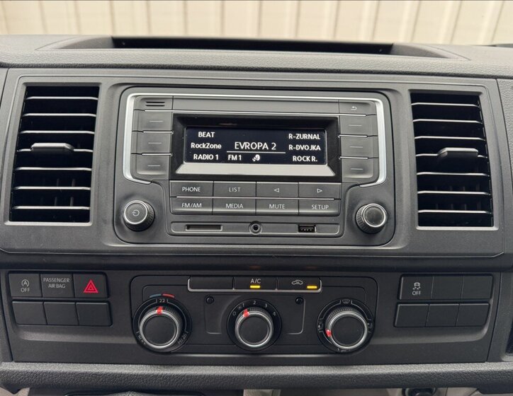 Volkswagen Transporter 42