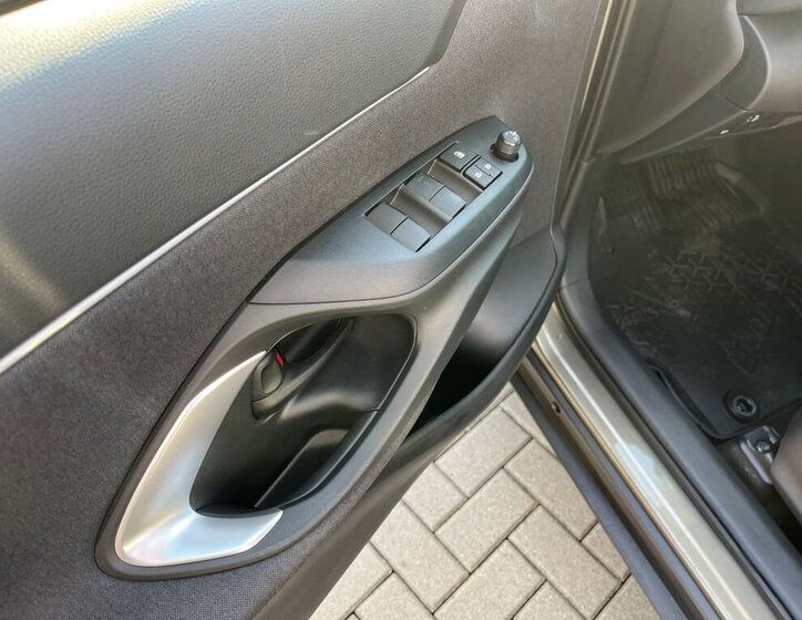 Toyota Yaris Cross SUV / Terénní 1,5 l 68 kw