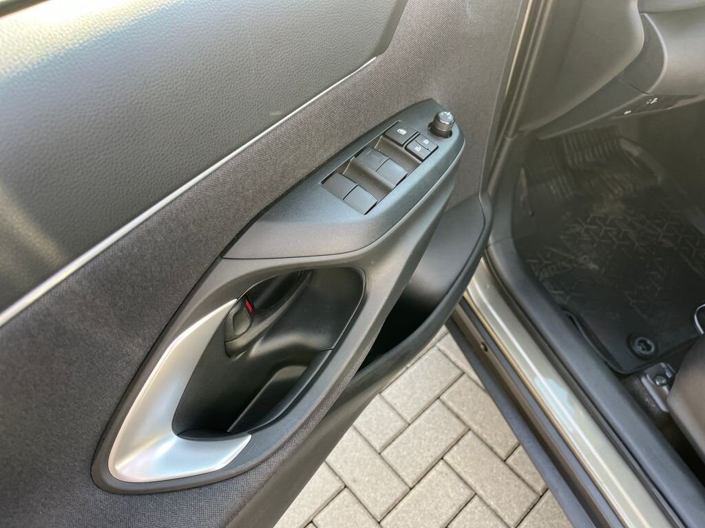 Toyota Yaris Cross SUV / Terénní 1,5 l 68 kw