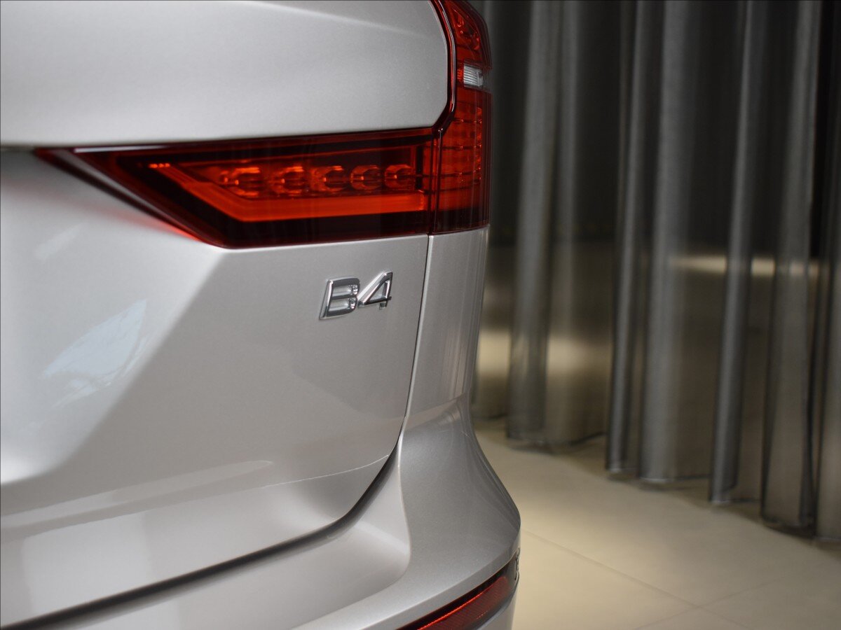 Volvo V60 Kombi 2,0 l 145 kw