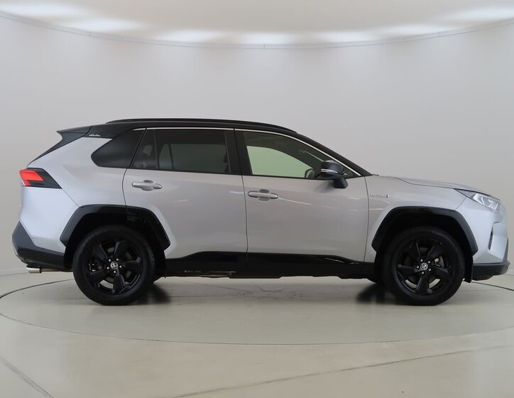 Toyota RAV4 SUV / Terénní 2,5 l 131 kw