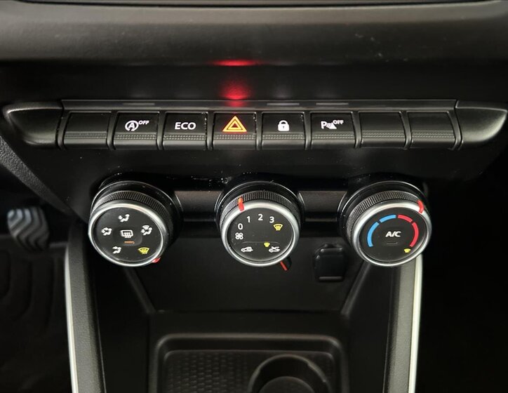 Dacia Duster SUV 999,0 74 kw