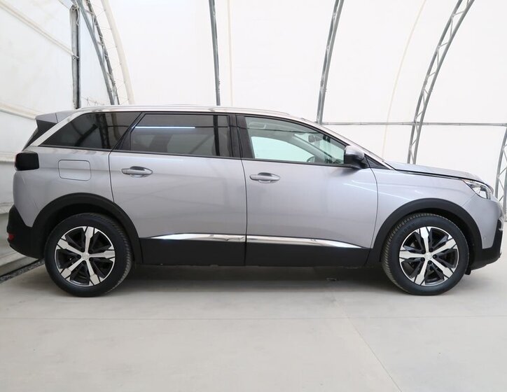 Peugeot 5008 SUV / Terénní 1,2 l 96 kw