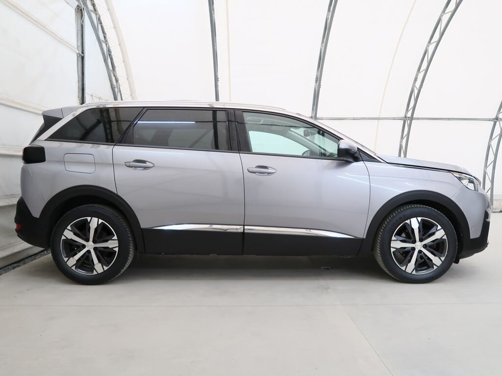 Peugeot 5008 SUV / Terénní 1,2 l 96 kw