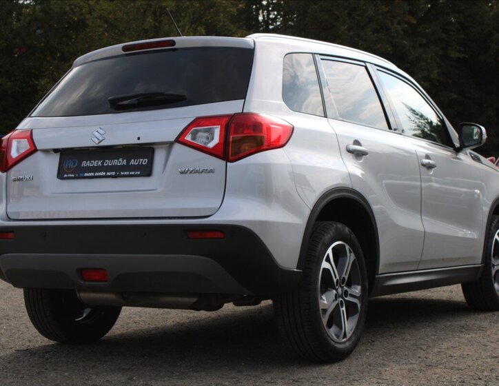 Suzuki Vitara SUV 1,6 l 88 kw