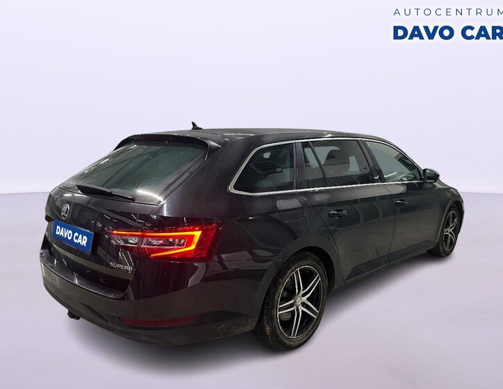 Škoda Superb 3