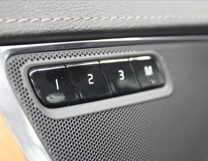 Volvo XC90 SUV 2,0 l 173 kw